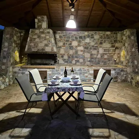 Sef2 With Garden And Outdoor Bbq - Special Late Season Deal דירה